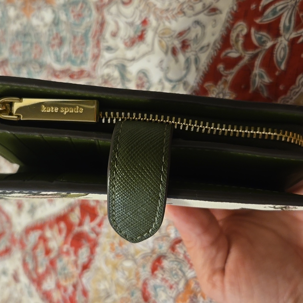 Kate Spade - Picture 7 of 7